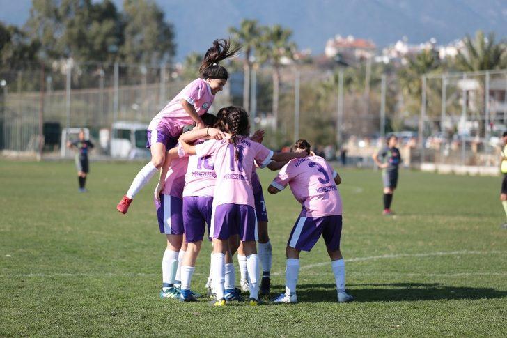 Horozkentspor, Alanya Demirspor’u 5-0 mağlup etti G2