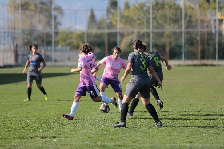 Horozkentspor, Alanya Demirspor’u 5-0 mağlup etti G5