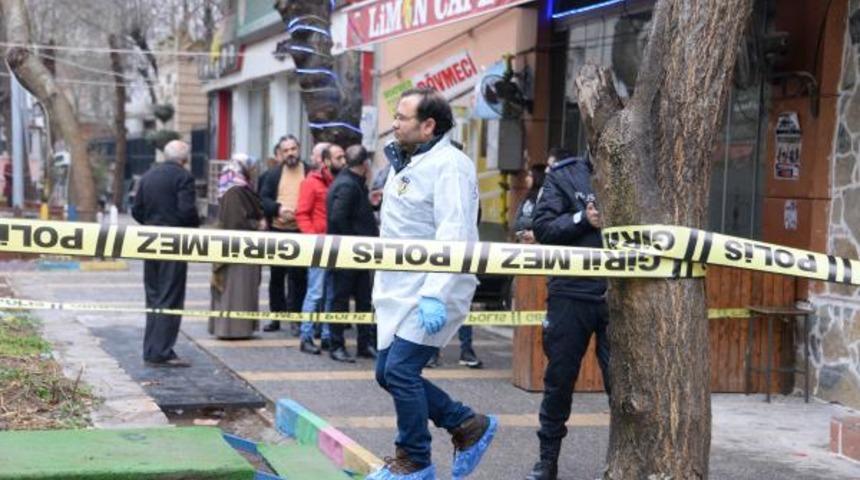 Uzman &ccedil;avuş telefonla tartıştı, sonrası korkun&ccedil;!