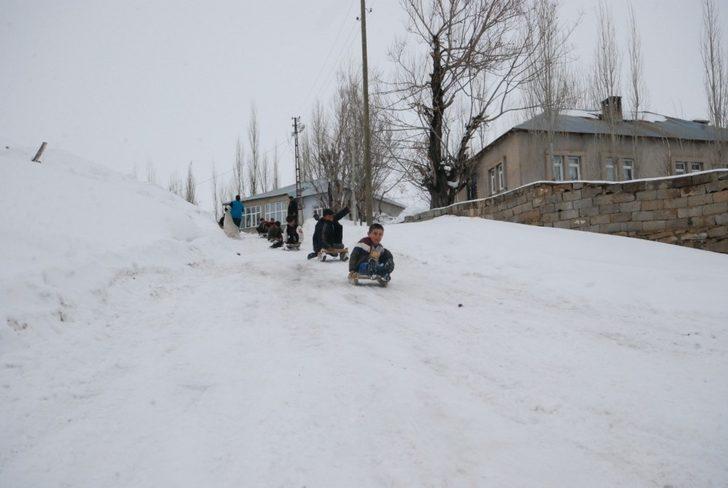 Yüksekovalı çocukların kızak keyfi G3