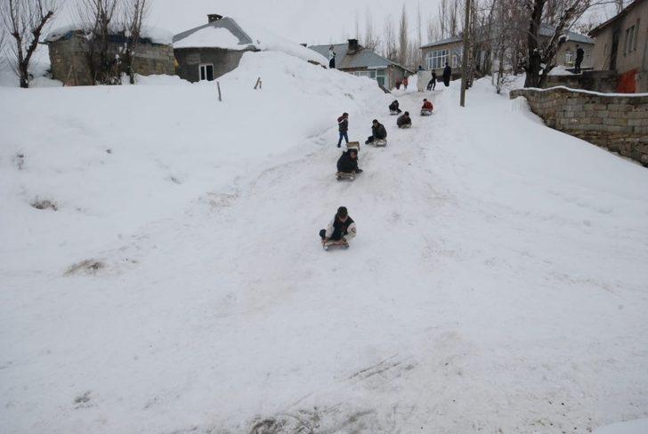 Yüksekovalı çocukların kızak keyfi G4