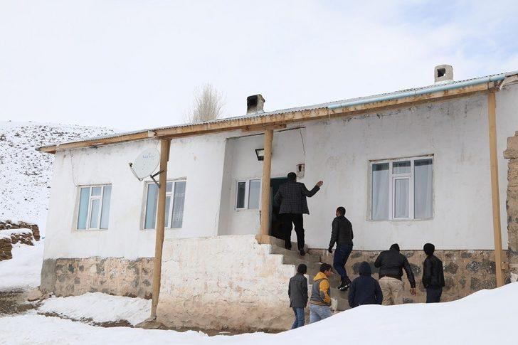 Başkale’de deprem sonrası hasar tespit çalışması G5