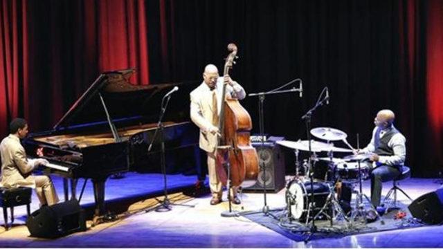 İki dirhem bir çekirdek