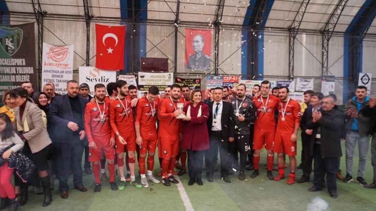 Şampiyon kupasını H&uuml;rriyet&rsquo;in elinden aldı