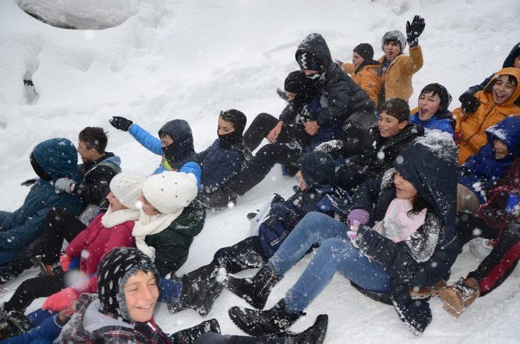 Çocukların kızak keyfi G1