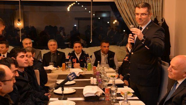 Vali Memiş, arama kurtarma ekipleri ile yemekte bir araya geldi