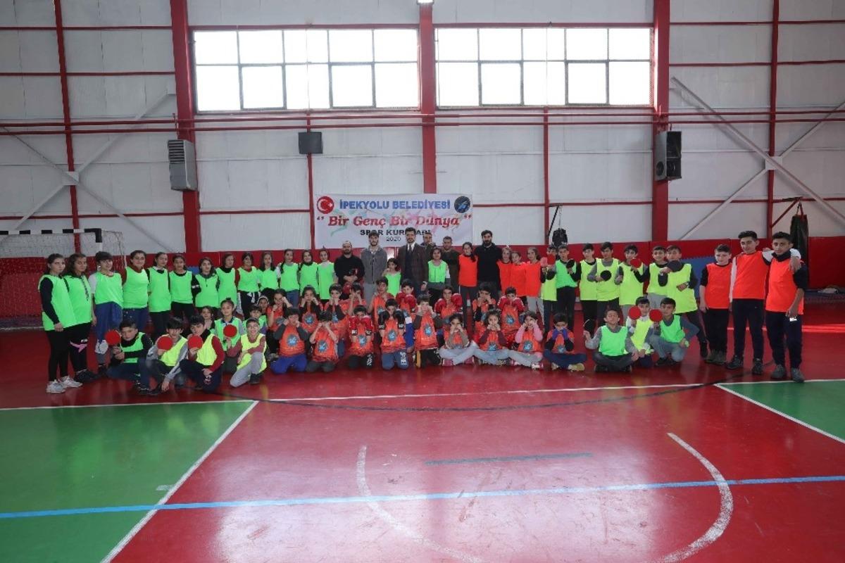 İpekyolu Belediyesinden &ldquo;Bir Gen&ccedil; Bir D&uuml;nya&rdquo; projesi