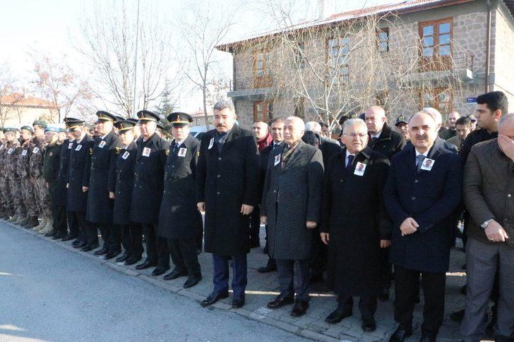 Hayatını kaybeden polis memuruna gözü yaşlı veda G3