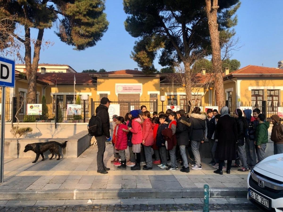 Turgutlu&rsquo;nun tarihini gezerek &ouml;ğreniyorlar