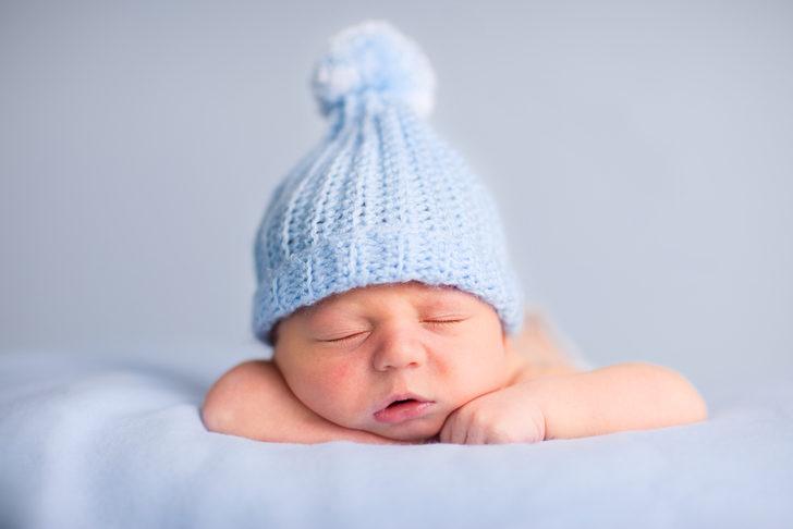 Bebeklerde kapalı kasık fıtığı ameliyatının yararları
