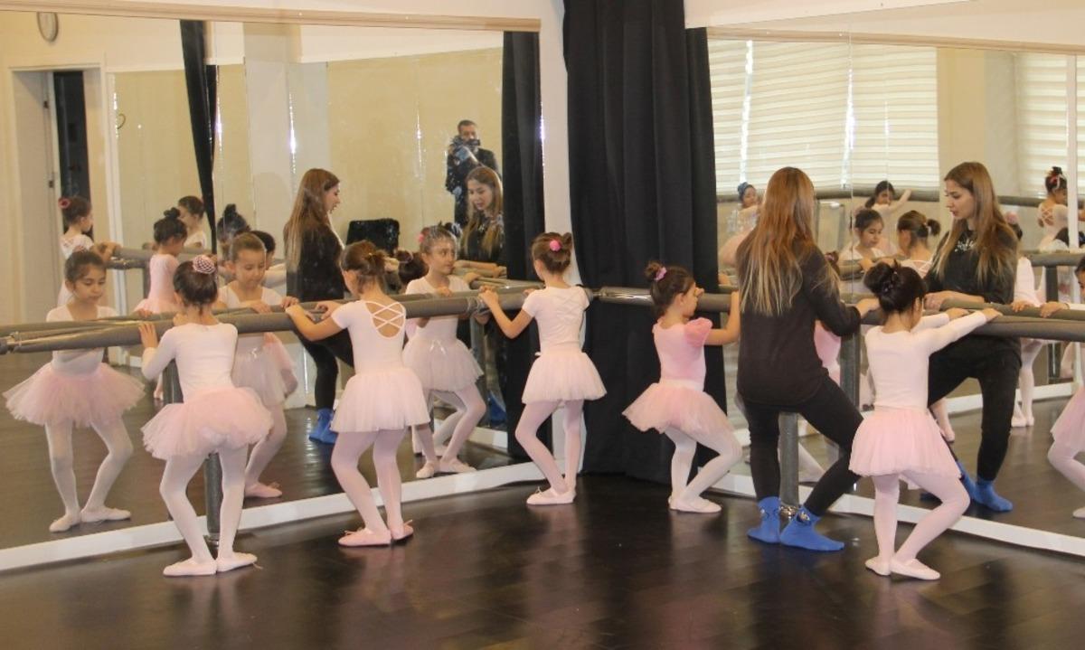 &Ccedil;ankaya&rsquo;da minik kuğular derslere başladı