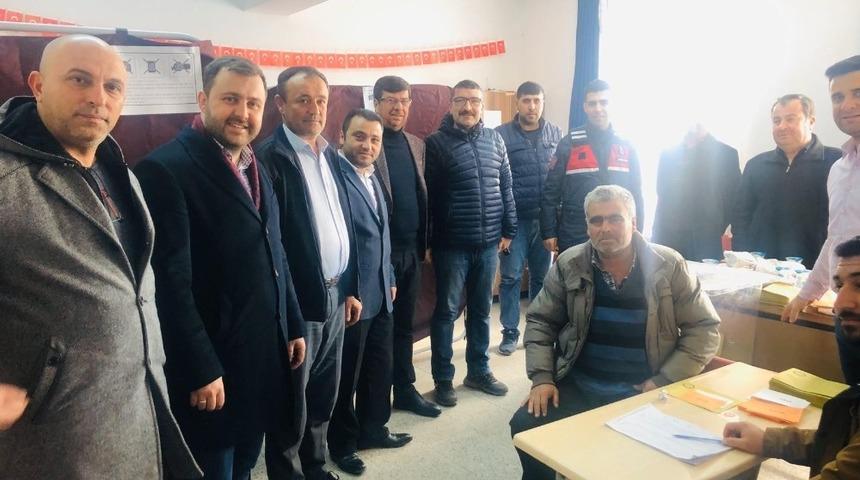 Ezine’de yapılan referandum sonucunda 1 köy mahalle oldu