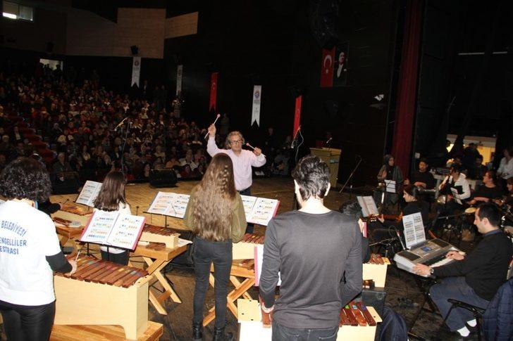 Nihavent makamının en güzel eserlerini, renklere dokunarak çaldılar G4