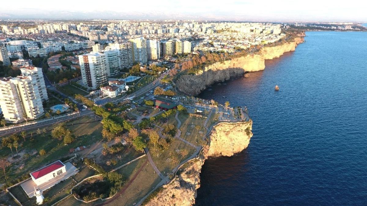 T&uuml;rkiye genelinde en &ccedil;ok konut satılan ikinci il&ccedil;esi Muratpaşa, &ccedil;ekim merkezi oldu