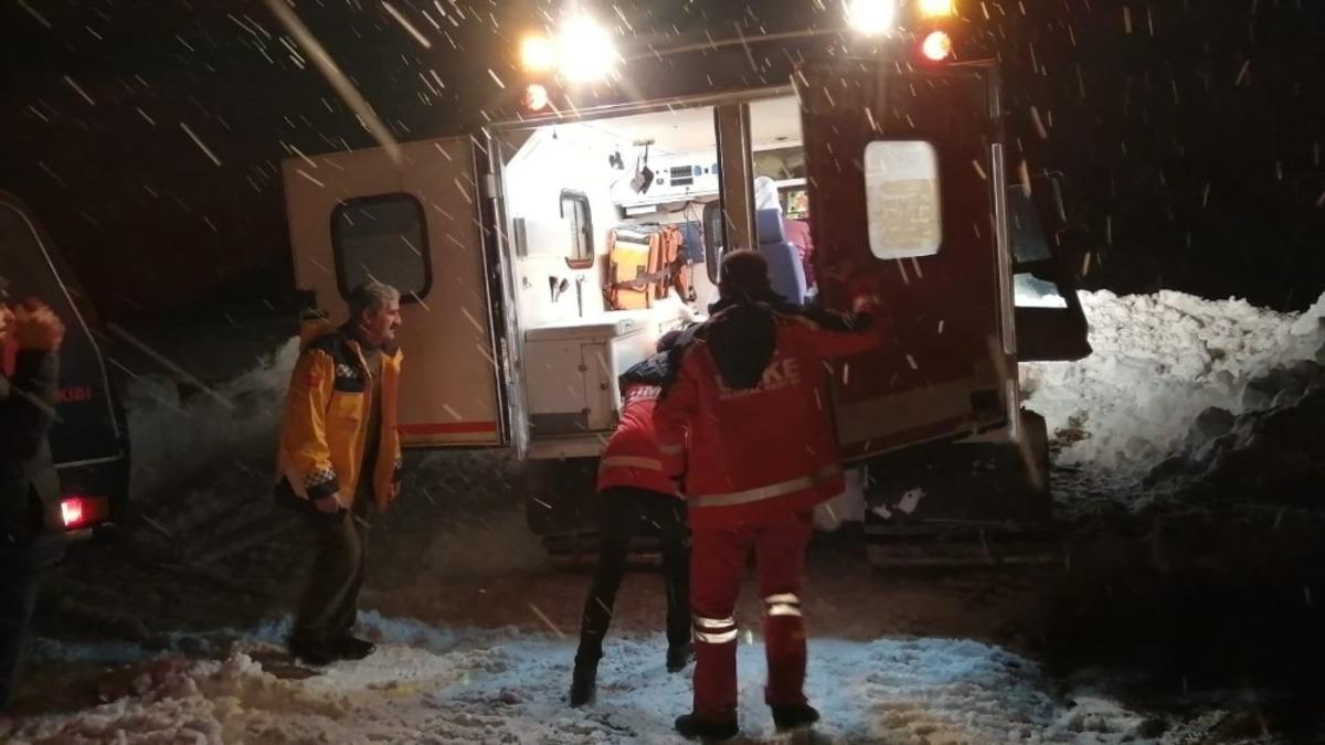 Ekipler 9 yaşındaki B&uuml;nyamin i&ccedil;in seferber oldu, karlı yolları aştı