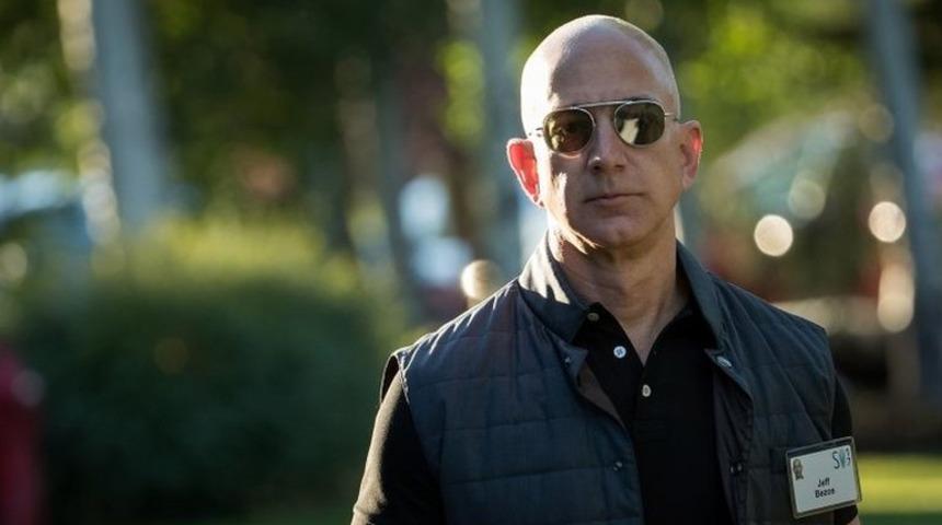 Jeff Bezos: İklim değişikliği ile m&uuml;cadele i&ccedil;in 10 milyar dolarlık fon kuran d&uuml;nyanın en zengin insanı
