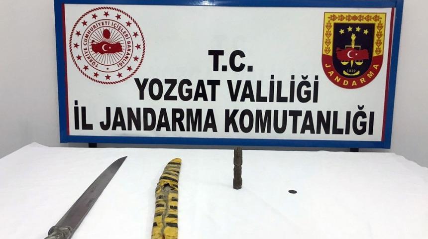 Yol kontrol&uuml;nde Jandarma&rsquo;ya yakalandı