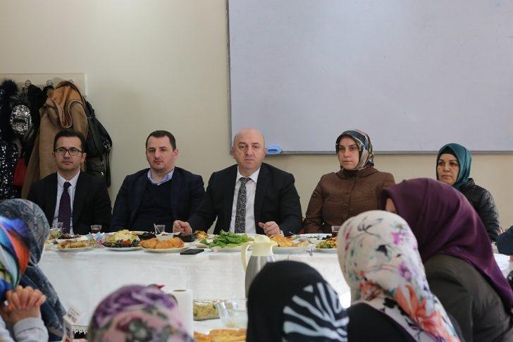 Muzaffer Bıyık Darıcalı kadınlarla buluştu G1