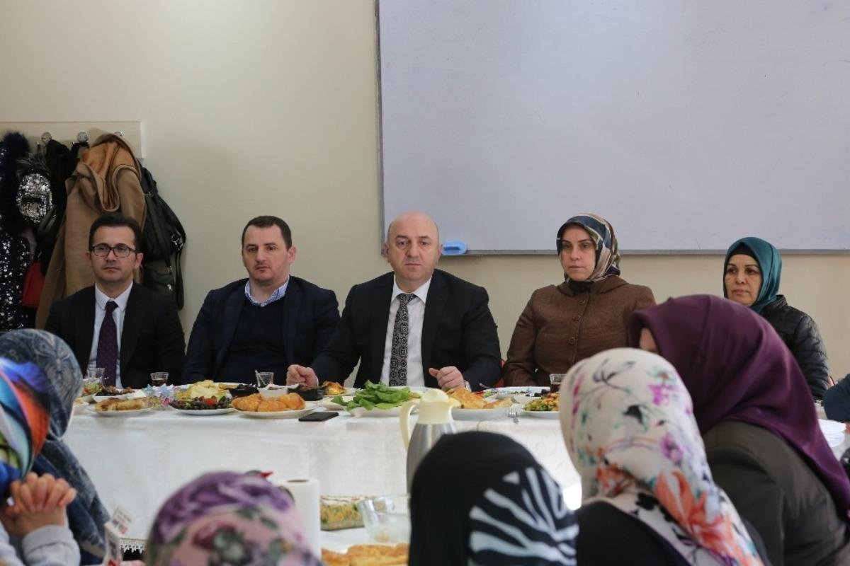 Muzaffer Bıyık Darıcalı kadınlarla buluştu