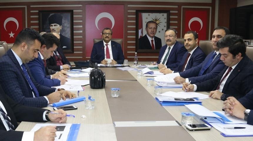 Vali Sarıfakıoğulları eğitim ve K&Ouml;YDES yatırımlarını konuştu