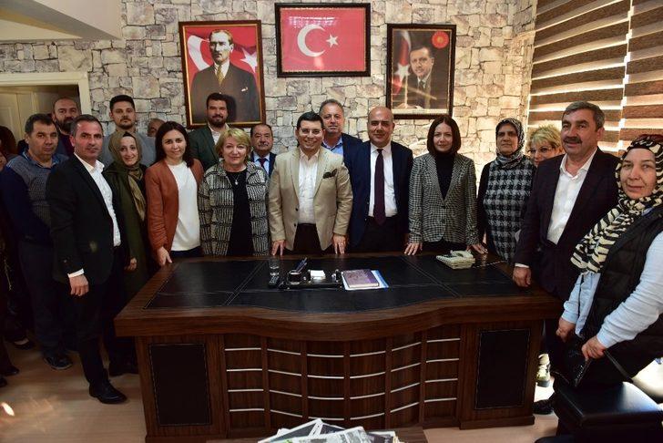 Başkan Tütüncü, “İlçe teşkilatlarımız çok kıymetlidir” G3