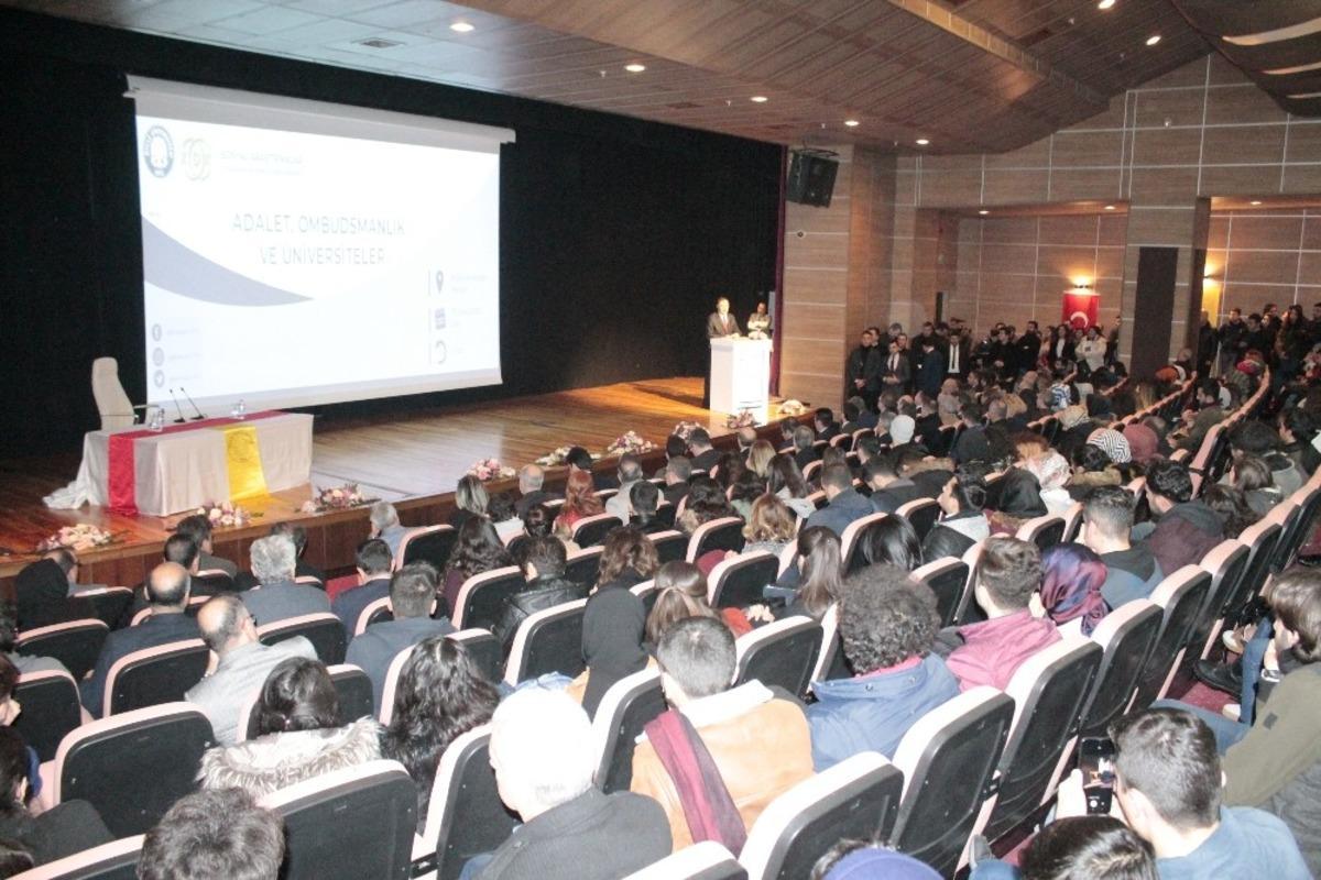 Diyarbakır&rsquo;da &lsquo;adalet, ombudsmanlık ve &uuml;niversiteler&rsquo; programı