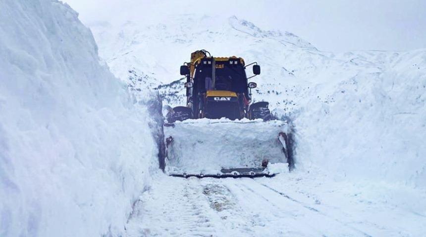 Batman’da karla mücadele çalışmaları devam ediyor