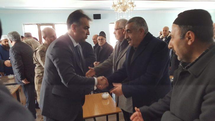 Trafik kazasında hayatını kaybeden aynı aileden 4 kişi toprağa verildi G3