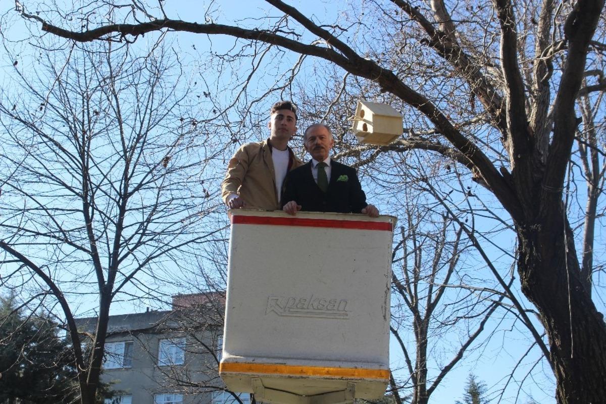 Meslek lisesi &ouml;ğrencilerinden kedi, k&ouml;pek ve kuşlara yuva