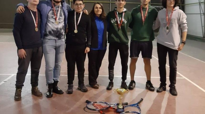 Okullar arası gen&ccedil;ler tenisi il birinciliği sona erdi