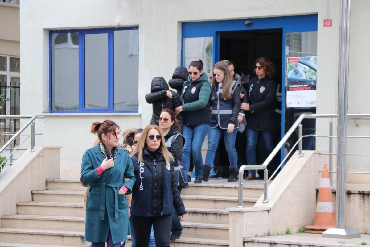 Yalova'da fuhuş operasyonu: 50 g&ouml;zaltı
