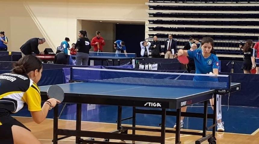 Gen&ccedil; raketler yenilgisiz bitirdi