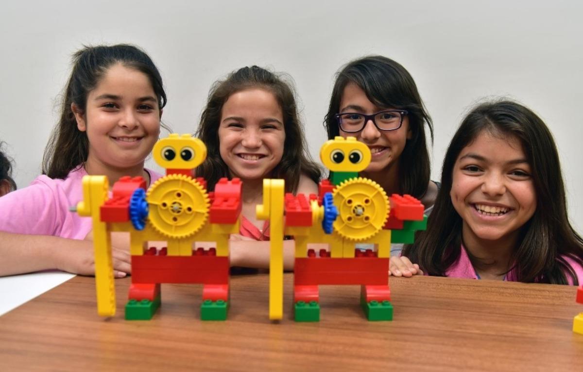 Kepezde 3 bin &ouml;ğrenciye robotik kodlama eğitimi