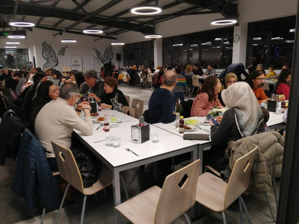 Mersinliler hasret giderdi