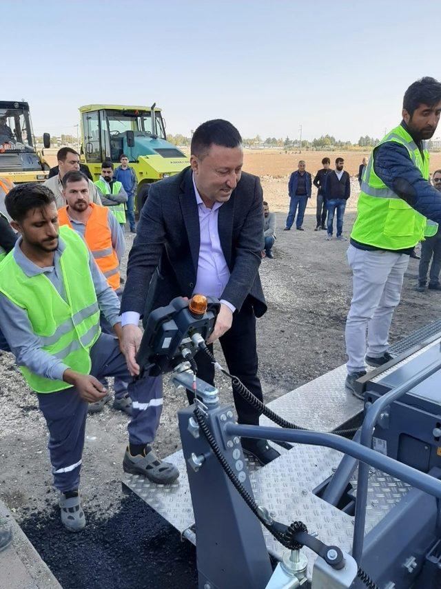 Bağlar Belediyesi kendi ürettiği asfaltla asfalt seferberliğine hazırlanıyor