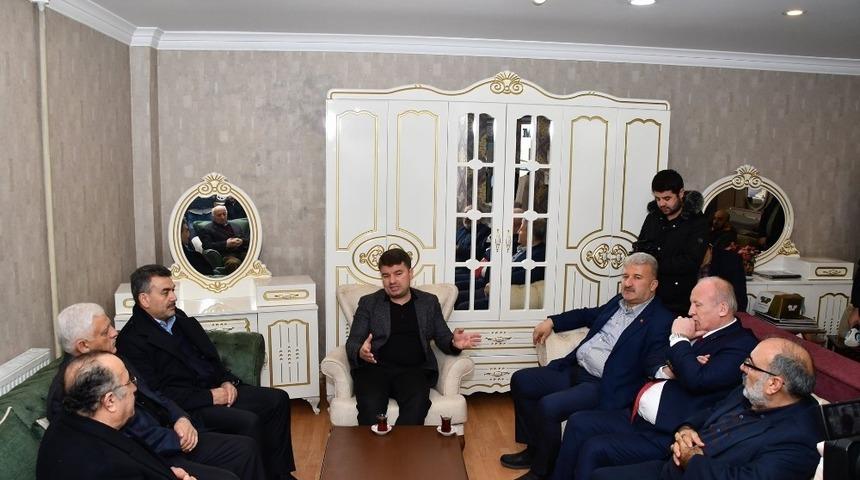 Başkan Din&ccedil;er esnaflar ile kahvaltıda buluştu