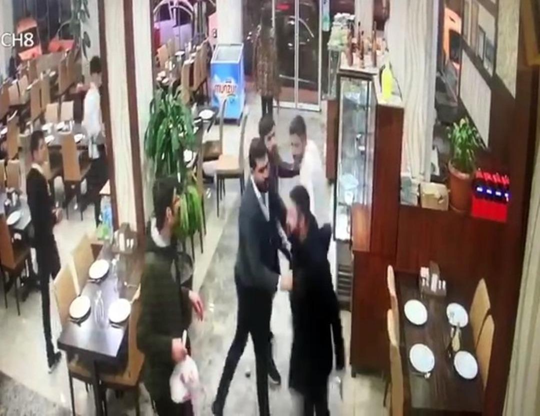 Ortalığı birbirine kattılar! Sevgilisinin eski erkek arkadaşına rastlayınca... 