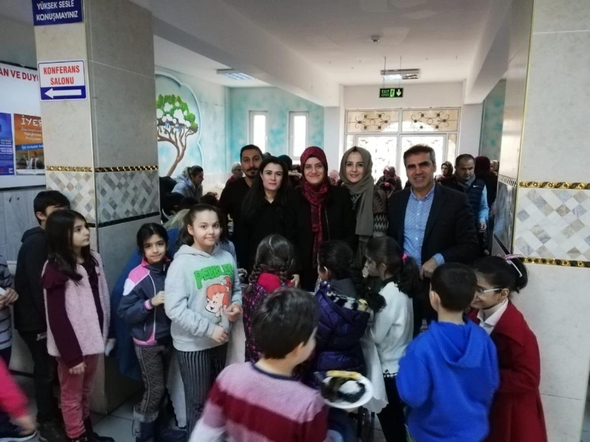 Beyincik erimesi hastası Ahmet i&ccedil;in yardım kampanyası d&uuml;zenlendi