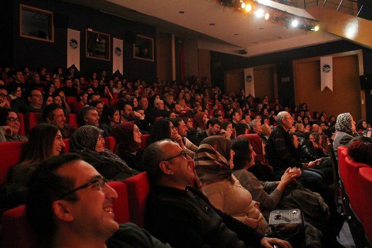 AKM’de, ‘Kare As’ isimli tiyatro oyunu sergilendi G2