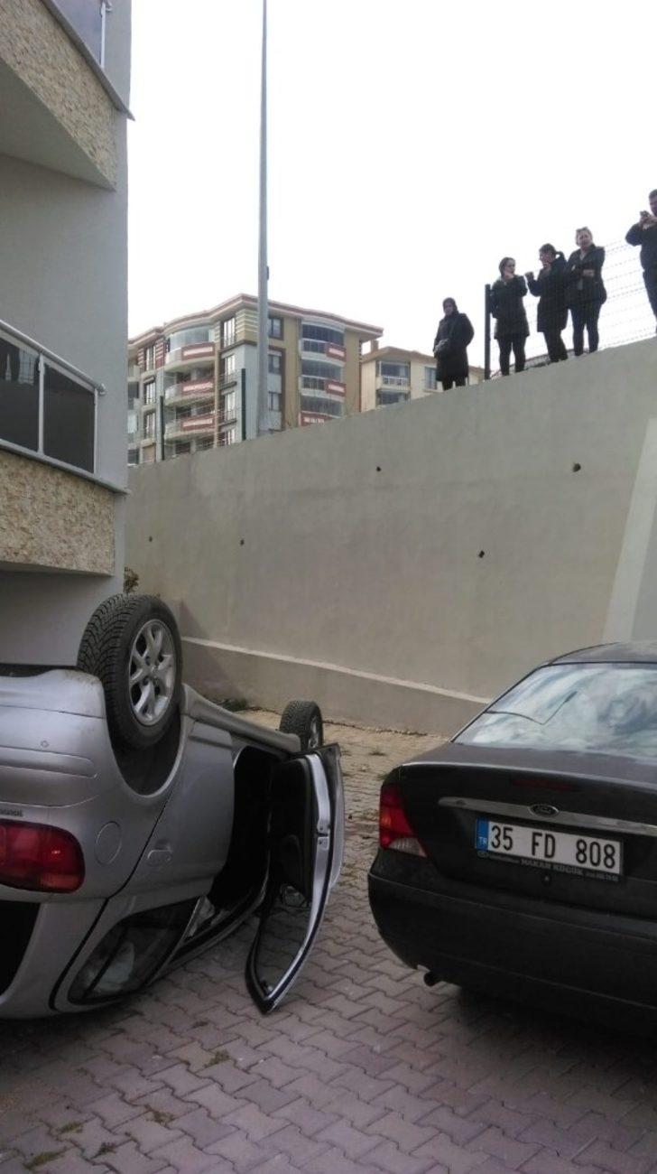 Otomobil 10 metreden beton zemine çakıldı G2