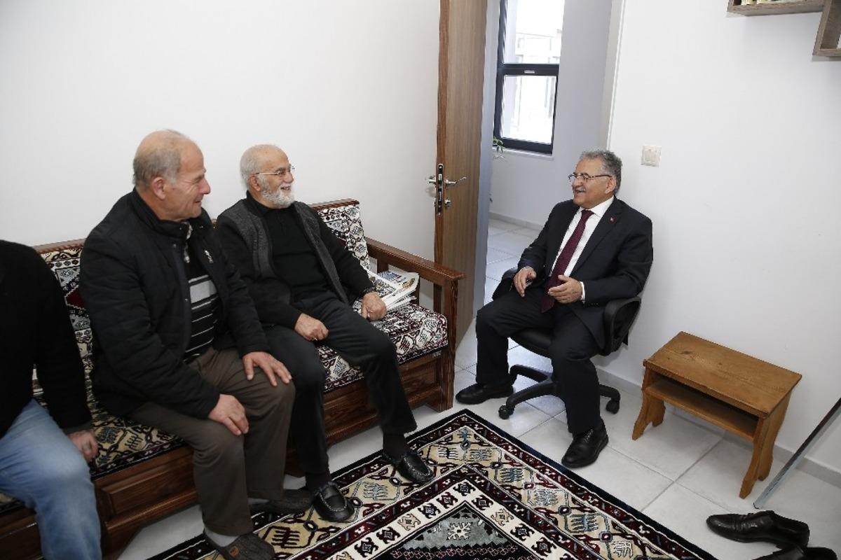 Başkan B&uuml;y&uuml;kkılı&ccedil;, ulu &ccedil;ınarlarla birlikte