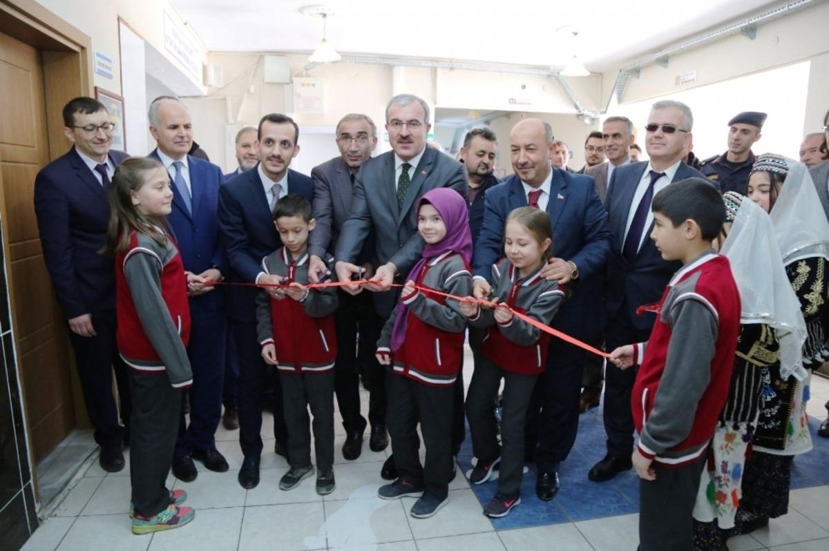 Domani&ccedil; Ortaokulu&rsquo;na k&uuml;t&uuml;phane