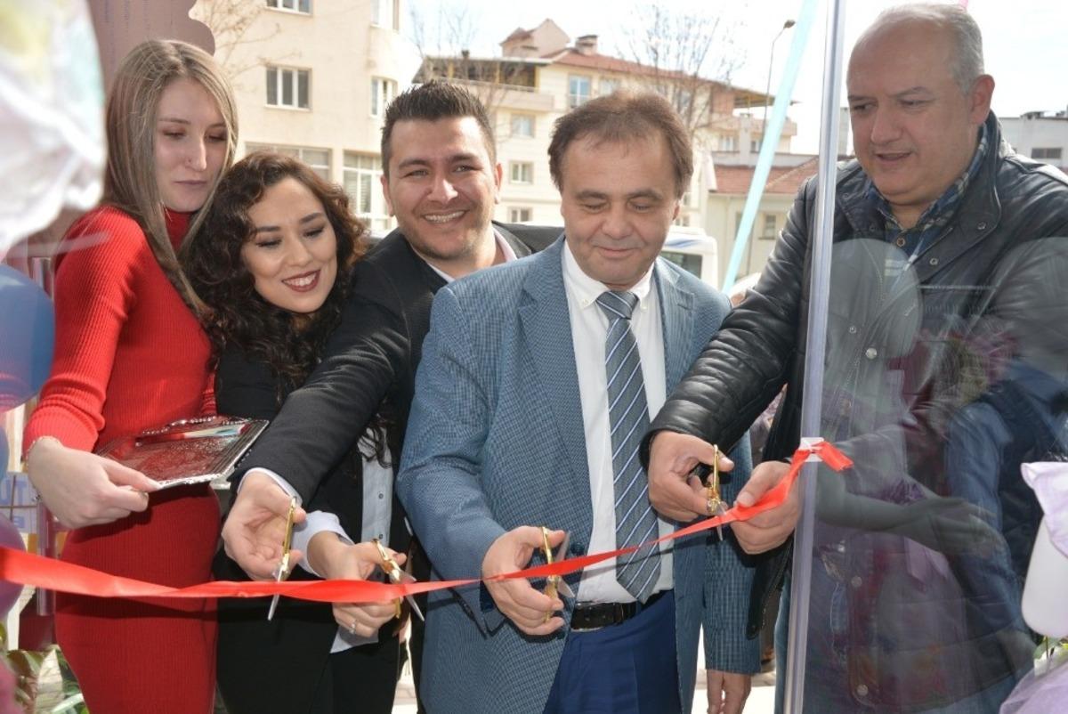 Başkan Şahin iş yeri a&ccedil;ılışına katıldı