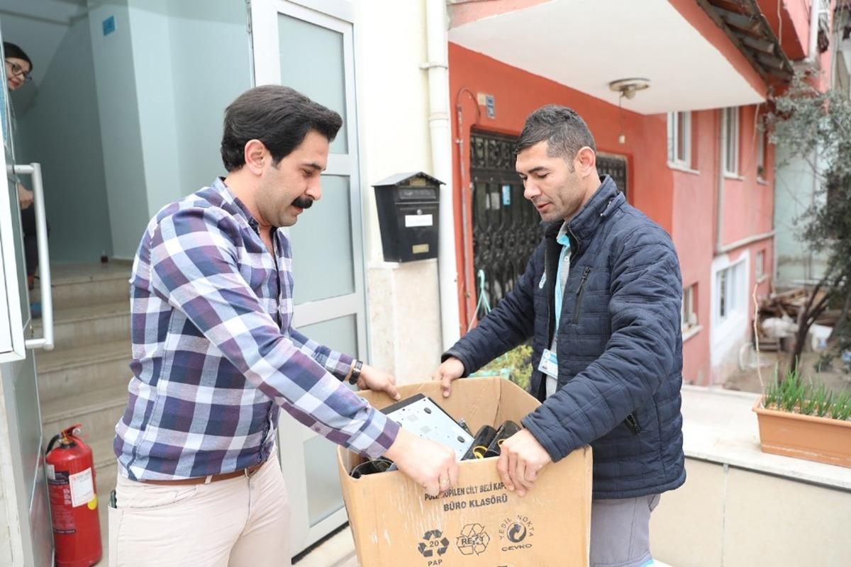 Minikler ve gen&ccedil;ler doğa i&ccedil;in kolları sıvadı
