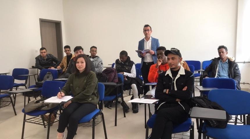 Bartın &Uuml;niversitesi&rsquo;nin uluslararası &ouml;ğrencilerine &lsquo;Akademik T&uuml;rk&ccedil;e&rsquo; dersi veriliyor