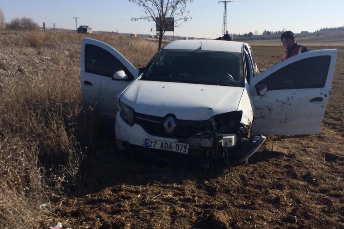 Uzman &ccedil;avuş trafik kazasında yaralandı