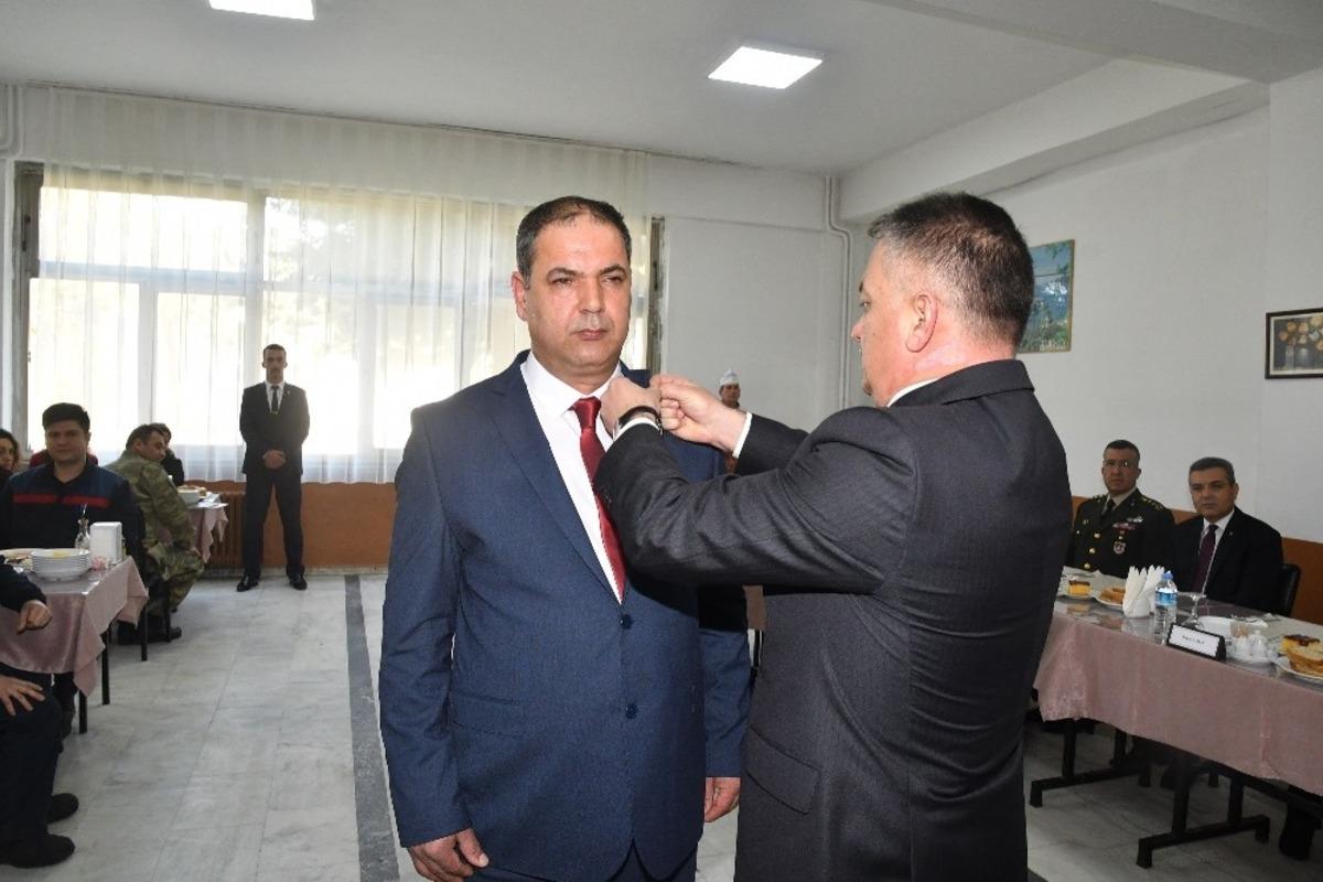 Gazi Albak&rsquo;a, Gazilik beratını Vali Yazıcı verdi