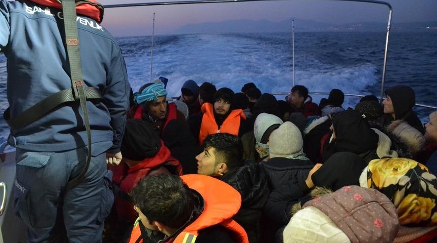 Ayvalık&rsquo;ta 47 Afganistan uyruklu g&ouml;&ccedil;men yakalandı