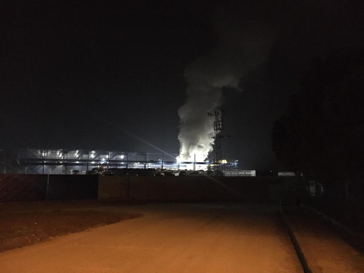 Bartın&rsquo;da korkutan yangın! Fabrika deposu alevlere teslim oldu