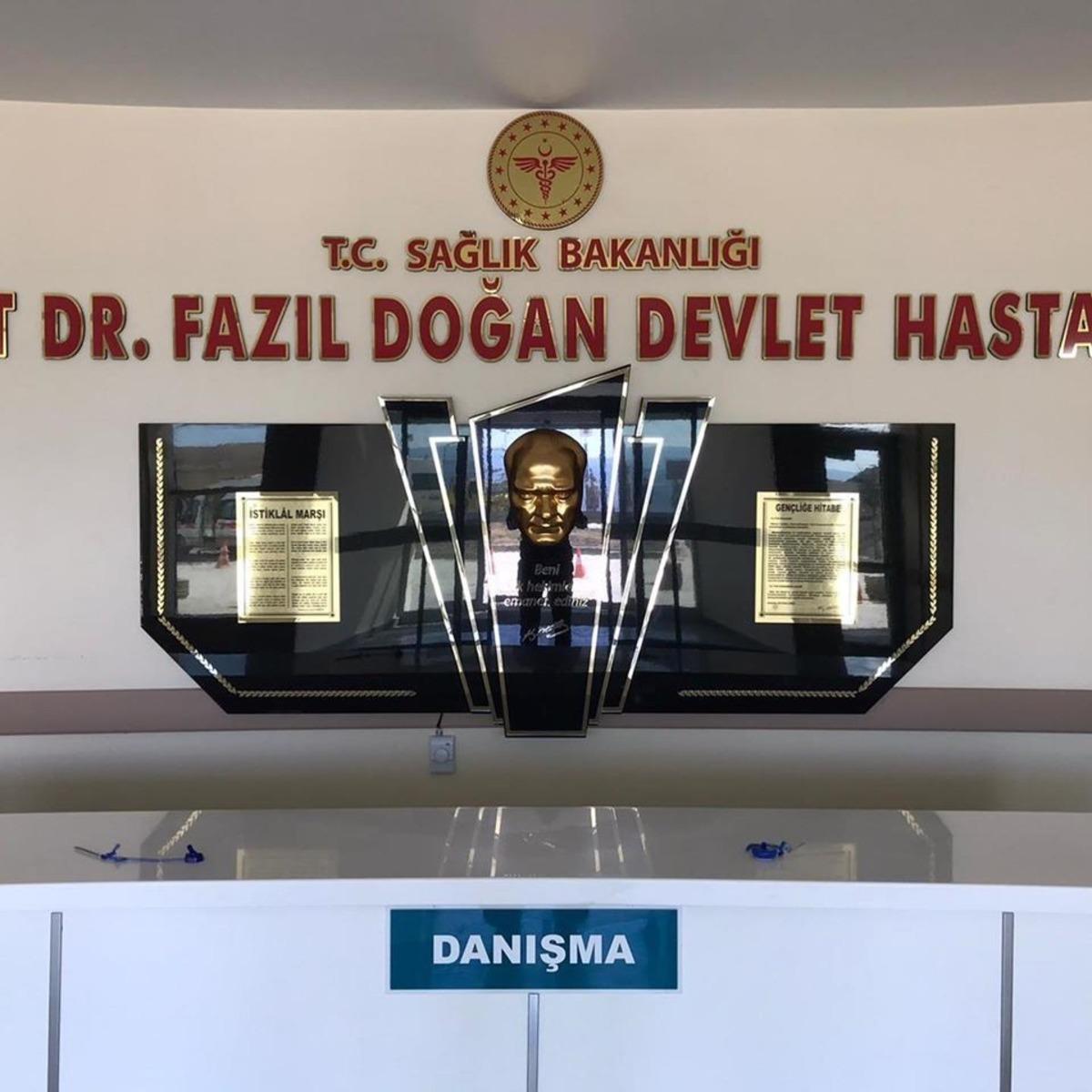 Hastaneye Atat&uuml;rk ve Dr. Fazıl Doğan k&ouml;şesi